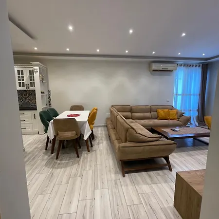 Апартаменты Joeli Beachfront *