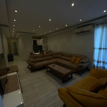 Joeli Beachfront Дуррес