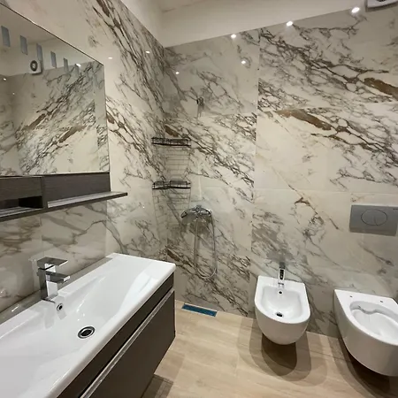Апартаменты Joeli Beachfront *